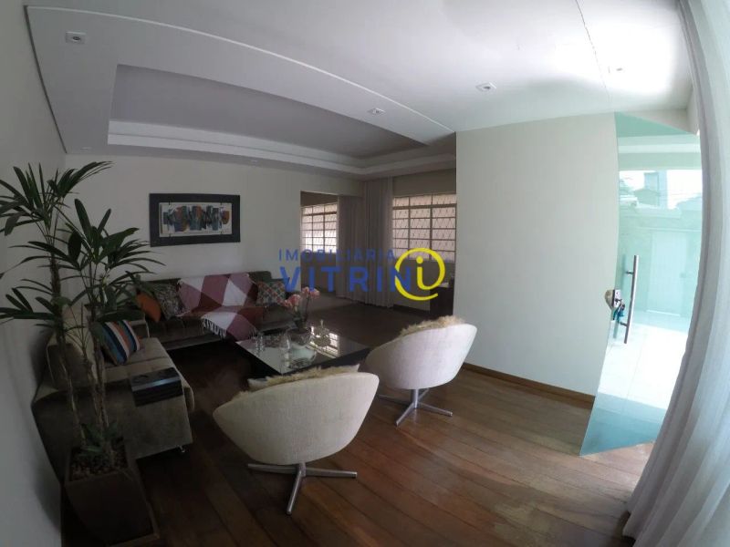 Casa com 3 quartos — Castelo, Belo Horizonte