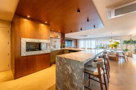 Apartamento com 3 Quartos à venda, 379m² no Vila Assunção, Porto Alegre