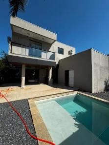 Sobrado com 4 Quartos à venda, 315m² no Coophema, Cuiabá