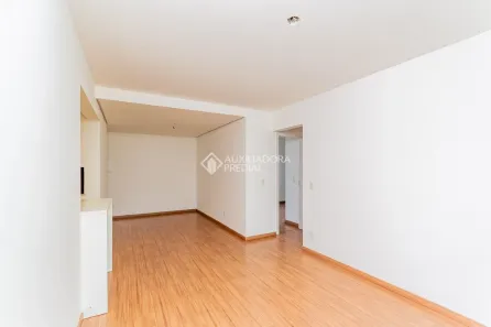 Apartamento com 2 Quartos para alugar, 70m² no Passo da Areia, Porto Alegre