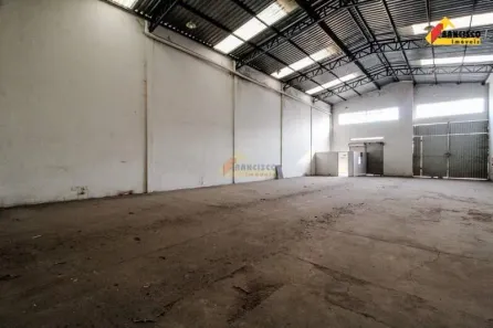 Galpão/Depósito/Armazém para alugar, 300m² no Levindo Paula Pereira, Divinópolis