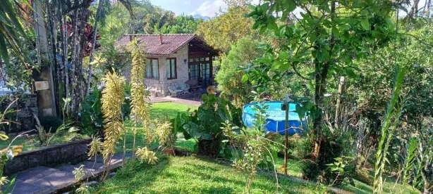 Casa de Condomínio com 2 Quartos à venda, 120m² no Limoeiro, Guapimirim