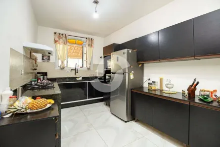Casa com 3 Quartos à venda, 250m² no Piratininga, Niterói
