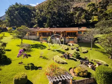 Casa com 6 Quartos à venda, 678m² no Cuiabá, Petrópolis