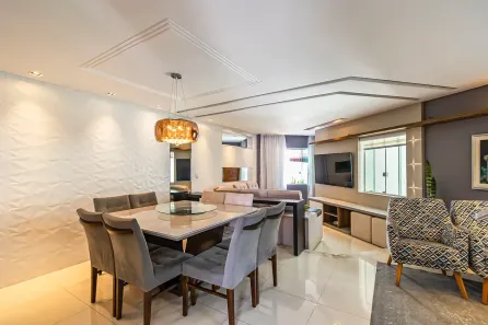 Casa de Condomínio com 3 Quartos à venda, 250m² no Uberaba, Curitiba