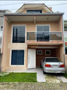 Sobrado com 3 Quartos para alugar, 160m² no Pinheirinho, Curitiba