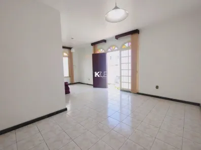 Casa com 3 Quartos à venda, 100m² no Barreiros, São José