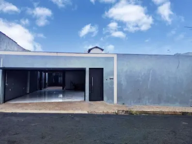 Casa com 3 Quartos à venda, 179m² no Conjunto Pontal, Uberaba