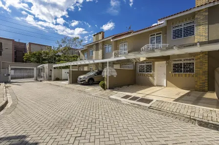 Sobrado com 3 Quartos à venda, 86m² no Novo Mundo, Curitiba