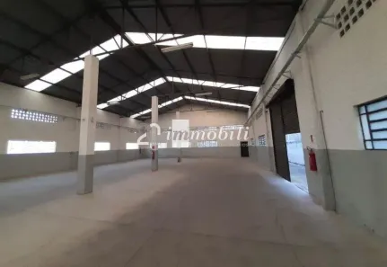 Galpão/Depósito/Armazém para alugar, 750m² no Jardim Califórnia, Barueri