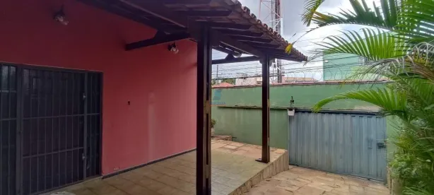 Casa com 3 Quartos à venda, 200m² no Conjunto Água Branca, Contagem