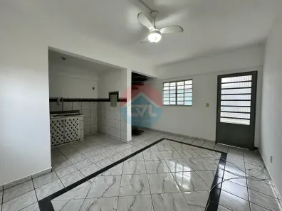 Casa com 2 Quartos para alugar, 83m² no Areão, Cuiabá