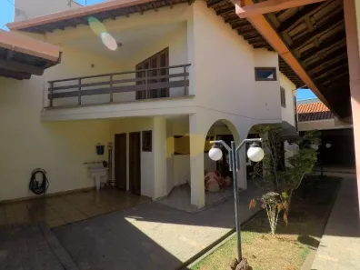 Casa com 5 Quartos para alugar, 500m² no Saúde, Rio Claro