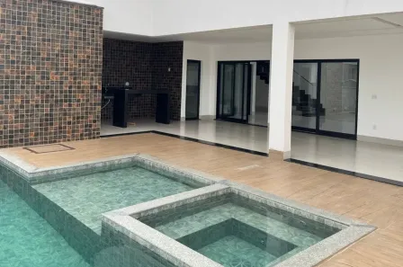 Casa de Condomínio com 5 Quartos à venda, 375m² no Morada da Colina, Uberlândia