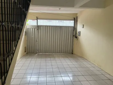 Casa com 3 Quartos para alugar, 90m² no Joaquim Távora, Fortaleza