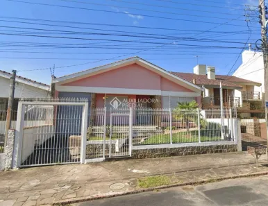 Casa com 3 Quartos para alugar, 377m² no Jardim Itu, Porto Alegre