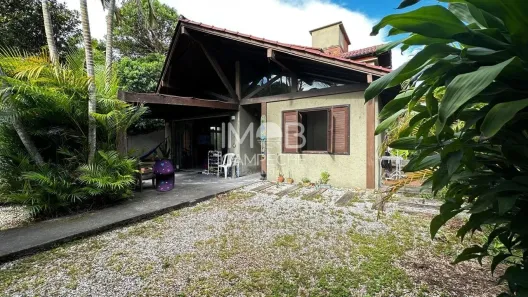 Casa com 3 Quartos à venda, 200m² no Campeche, Florianópolis