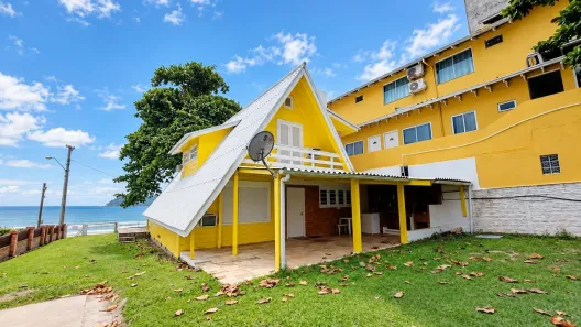 Casa com 3 Quartos para alugar, 200m² no Centro, Bombinhas