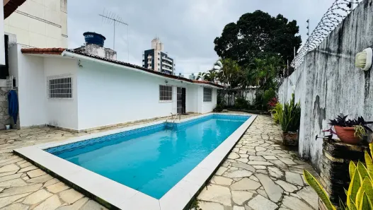 Casa com 5 Quartos à venda, 450m² no Ponta Negra, Natal