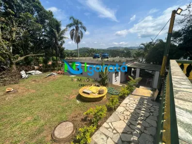 Fazenda/Sítio com 3 Quartos à venda, 200m² no Centro, Igaratá