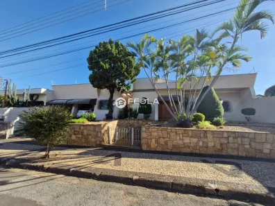 Casa com 3 Quartos para venda ou aluguel, 413m² no Vila Santa Catarina, Americana