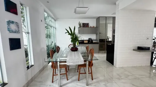 Casa com 3 Quartos à venda, 170m² no Cidade Jardim, Uberlândia