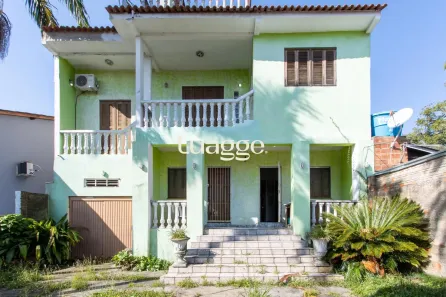 Casa com 3 Quartos à venda, 370m² no Espírito Santo, Porto Alegre