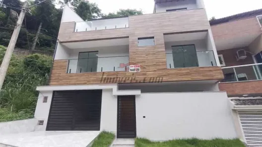 Casa de Condomínio com 3 Quartos à venda, 130m² no Taquara, Rio de Janeiro