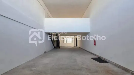 Ponto Comercial para alugar, 151m² no Santa Mônica, Uberlândia