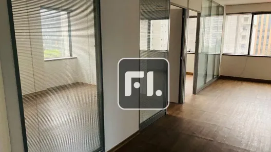 Sala Comercial à venda, 241m² no Cidade Monções, São Paulo