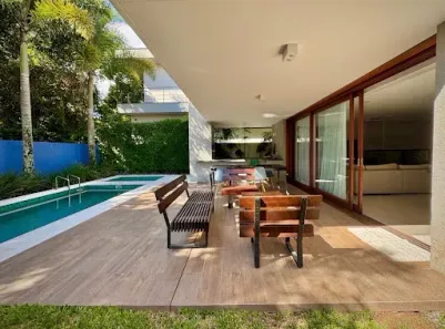 Casa com 5 Quartos à venda, 368m² no Jurerê, Florianópolis