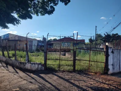 Lote/Terreno à venda, 374m² no Conjunto Café, Londrina