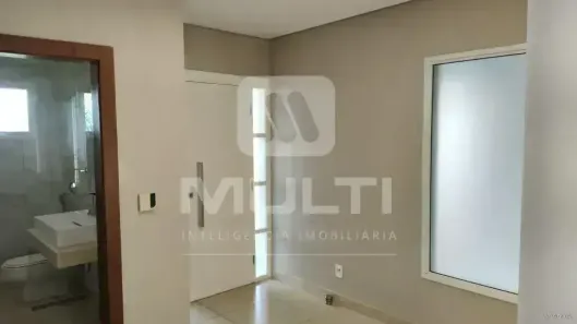 Casa de Condomínio com 4 Quartos à venda, 384m² no Morada da Colina, Uberlândia