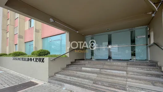 Apartamento com 2 Quartos para alugar, 94m² no Centro, Curitiba