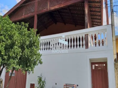 Casa com 3 Quartos para alugar, 201m² no Parque São Quirino, Campinas