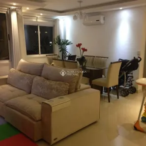 Apartamento com 2 Quartos para alugar, 64m² no Vila Ipiranga, Porto Alegre