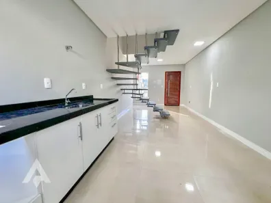 Casa com 2 Quartos para alugar, 80m² no Velha Central, Blumenau