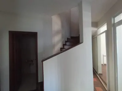 Sobrado com 4 Quartos à venda, 174m² no Vila Riachuelo, Bauru