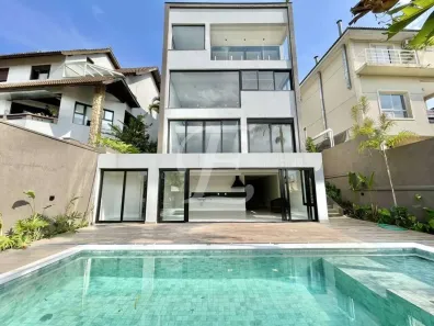 Casa com 4 Quartos para alugar, 363m² no São Paulo II, Cotia