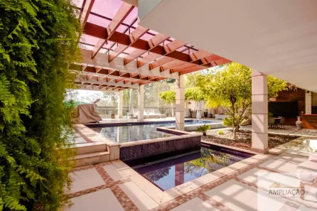 Sobrado com 6 Quartos para venda ou aluguel, 1200m² no Jardim Leonor, São Paulo
