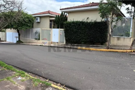 Casa com 3 Quartos à venda, 296m² no Centro, Presidente Prudente