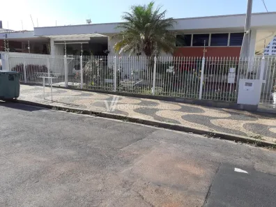Casa com 4 Quartos à venda, 373m² no Taquaral, Campinas