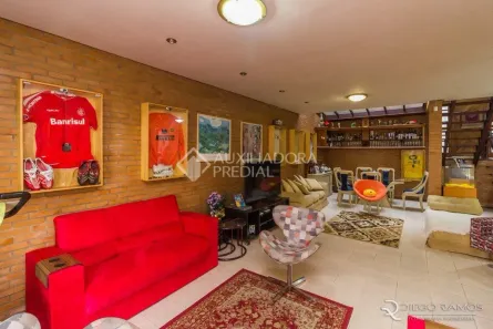 Casa com 3 Quartos à venda, 278m² no Medianeira, Porto Alegre
