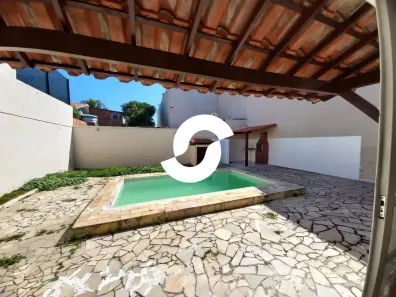 Casa com 3 Quartos à venda, 330m² no Piratininga, Niterói