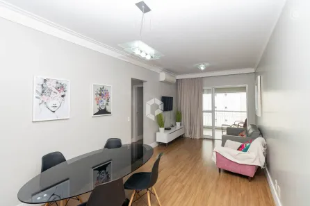 Apartamento com 2 Quartos à venda, 70m² no Centro, Curitiba