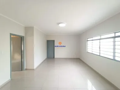Casa com 3 Quartos para alugar, 170m² no Vila São João da Boa Vista, Bauru