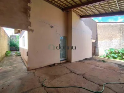 Casa com 2 Quartos à venda, 111m² no Jardim Maracanã, Uberaba