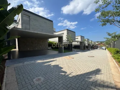 Casa de Condomínio com 4 Quartos à venda, 380m² no Glória, Joinville