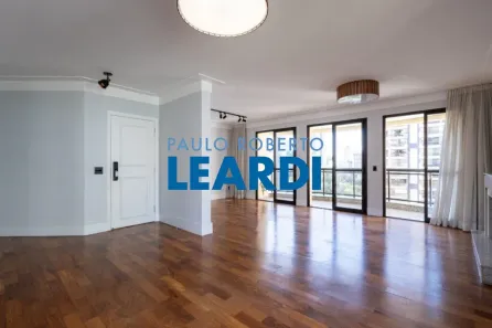 Apartamento com 3 Quartos à venda, 220m² no Vila Suzana, São Paulo