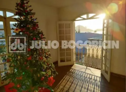 Casa de Condomínio com 7 Quartos à venda, 354m² no São Francisco, Niterói